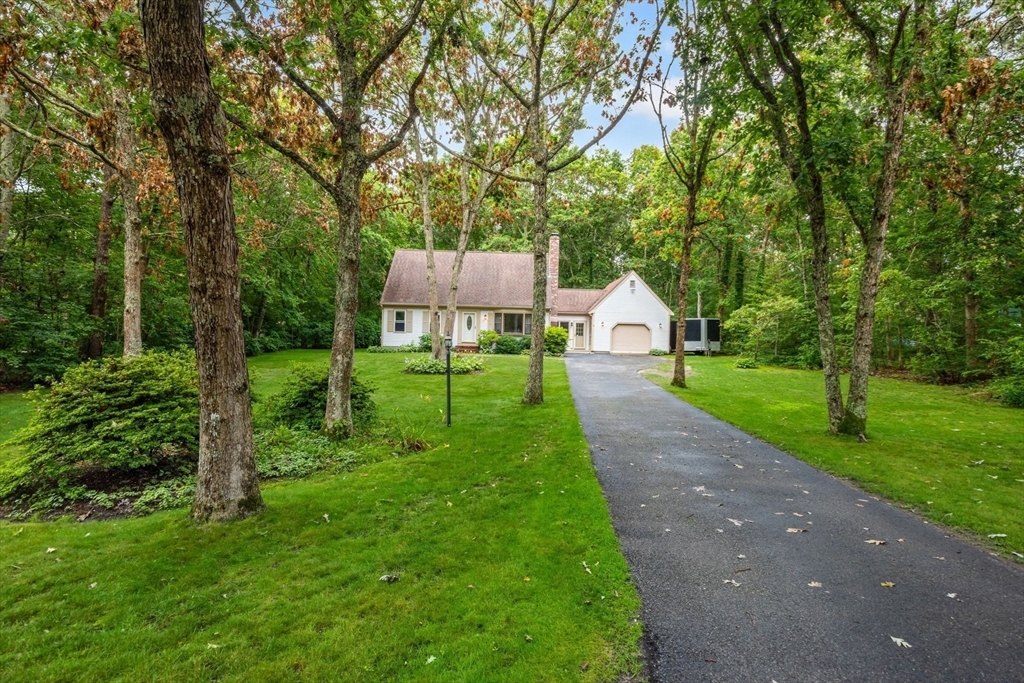 Property Photo:  10 Little Acorn Ln  MA 02644 