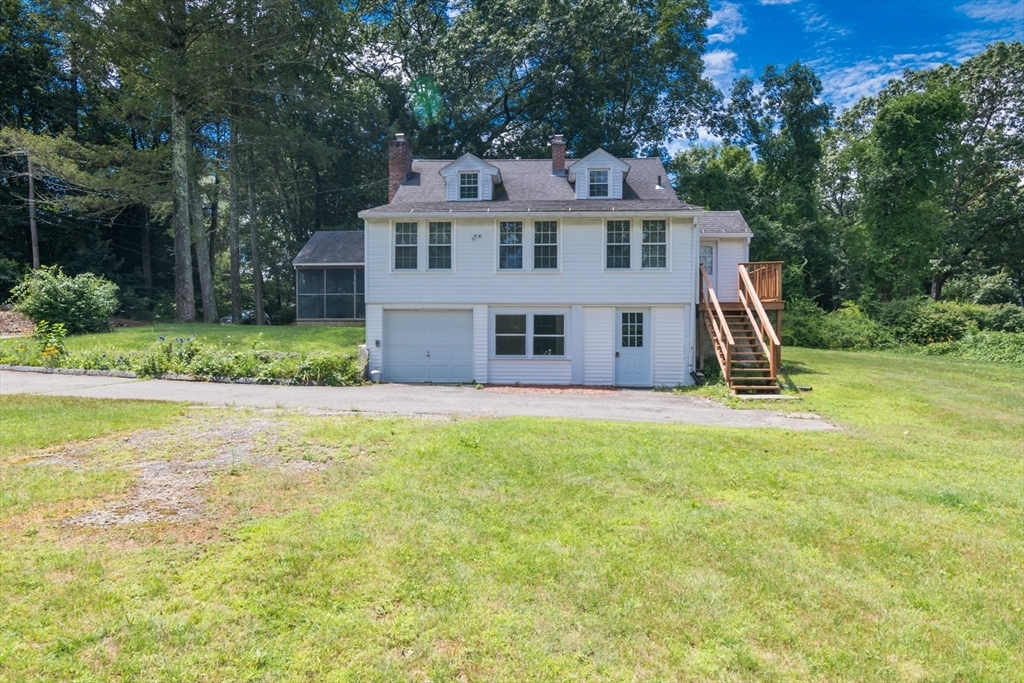 Property Photo: 21 Delmor Ave MA 01095