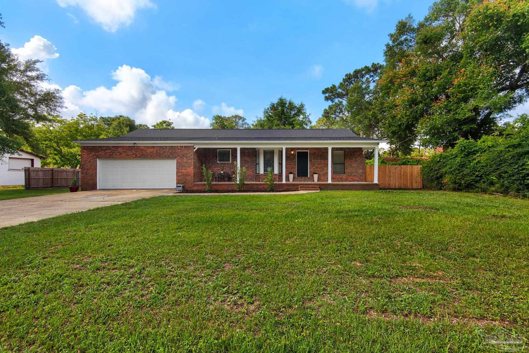 5699 Crestwood Dr  Milton FL 32571 photo