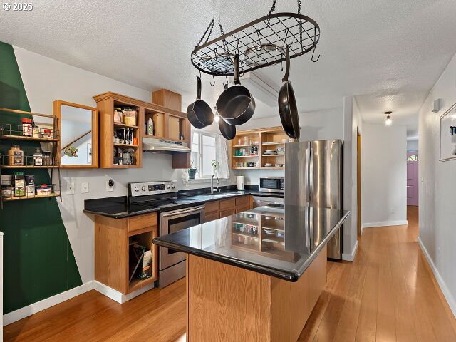 Property Photo: 1512 SE 84th Ave OR 97216