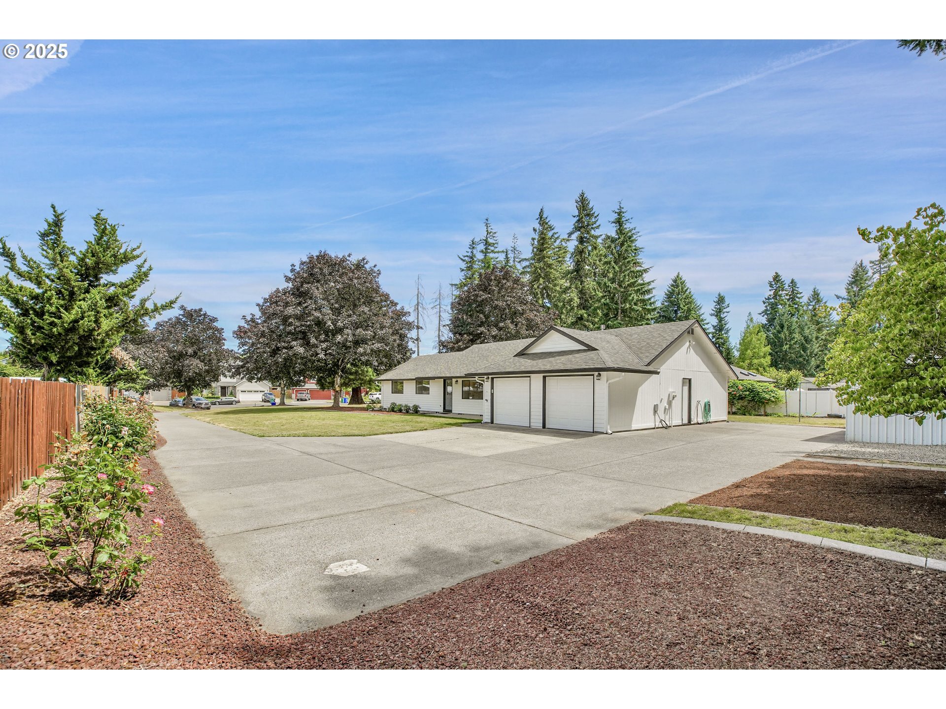 Property Photo: 14333 SE Morning Sun Ct OR 97015