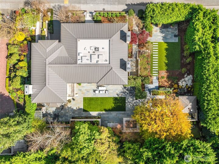 Property Photo:  2001  Broadmoor Drive E  WA 98112 