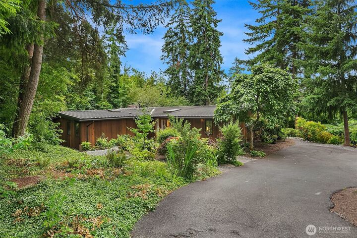 Property Photo: 13633 SE 1st Street WA 98005