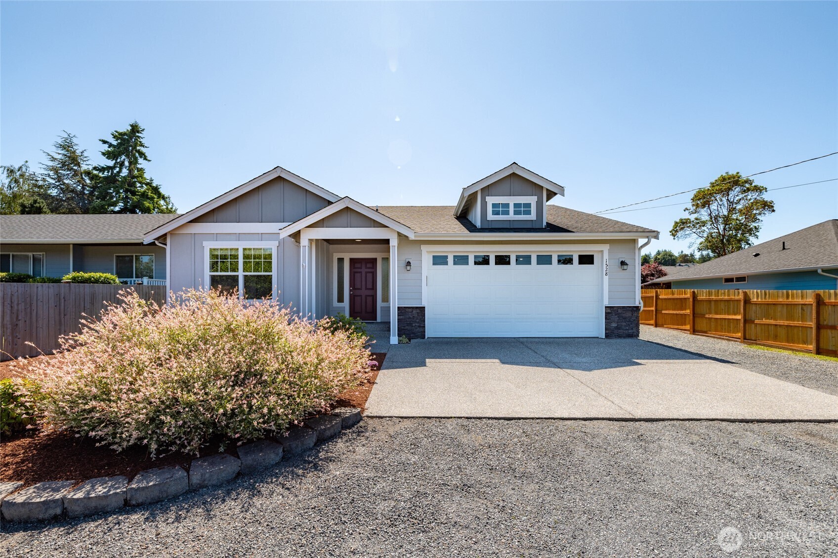 Property Photo: 1528 E Camano Drive WA 98282