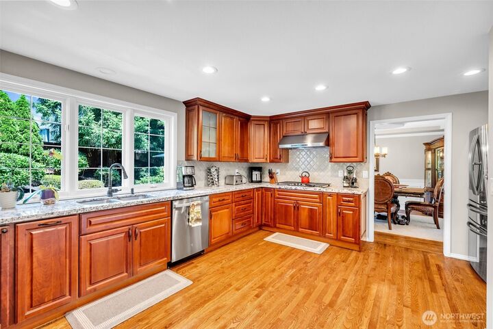 Property Photo:  1123  142nd Place SE  WA 98012 