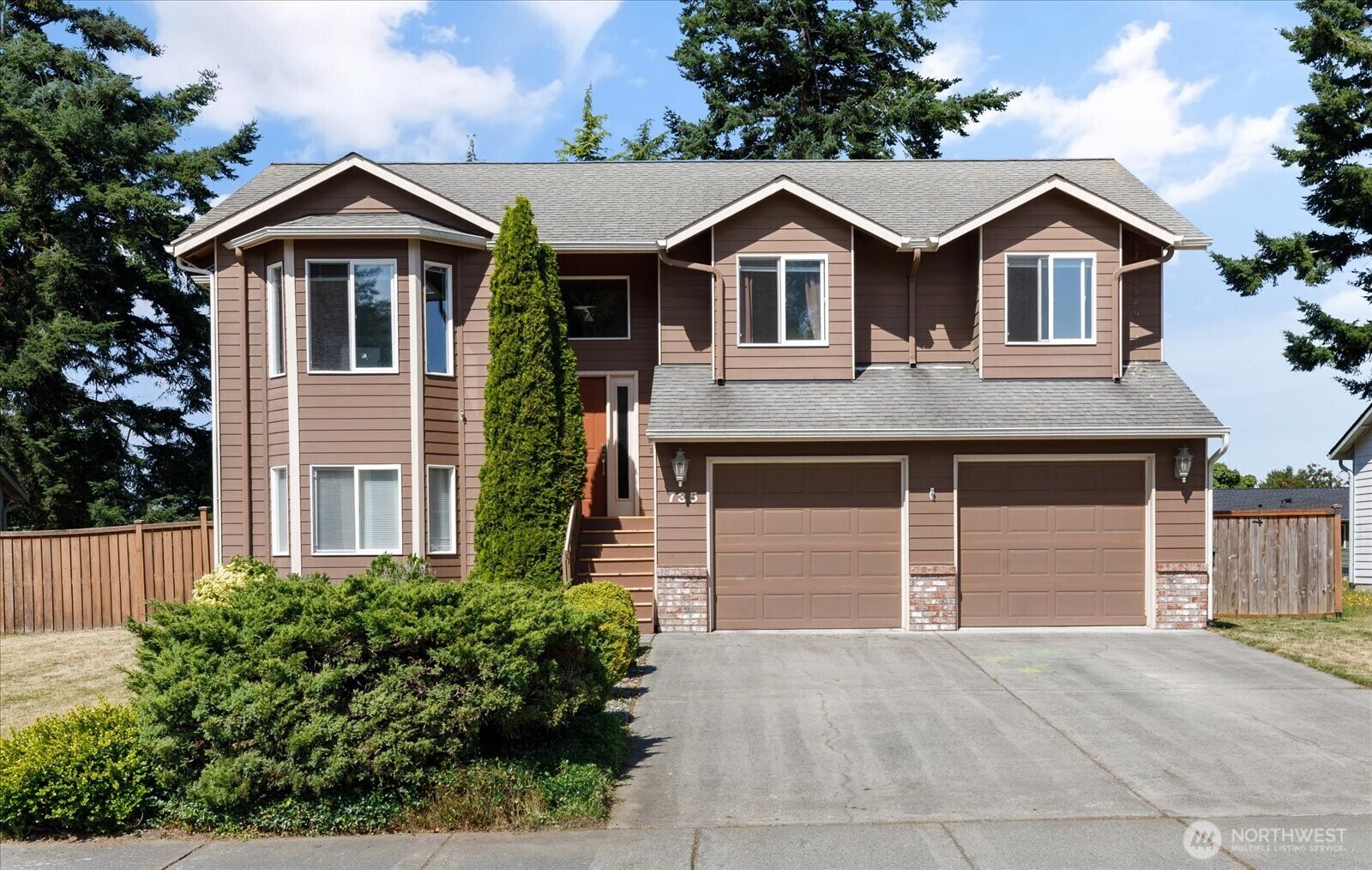 735 SW Regency Drive  Oak Harbor WA 98277 photo