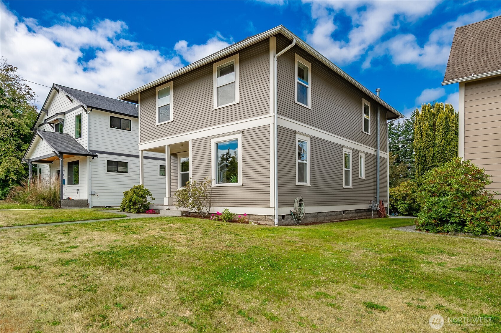 Property Photo: 1609 Humboldt Street WA 98225
