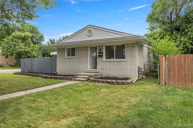 Property Photo: 7001 Belton Street MI 48135