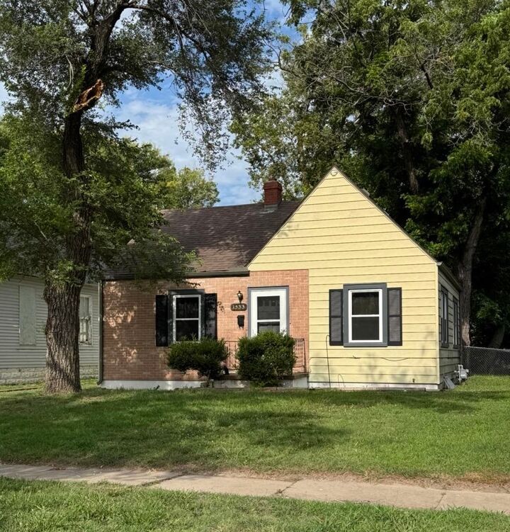 Property Photo:  1533 S Kansas Ave  KS 67211 