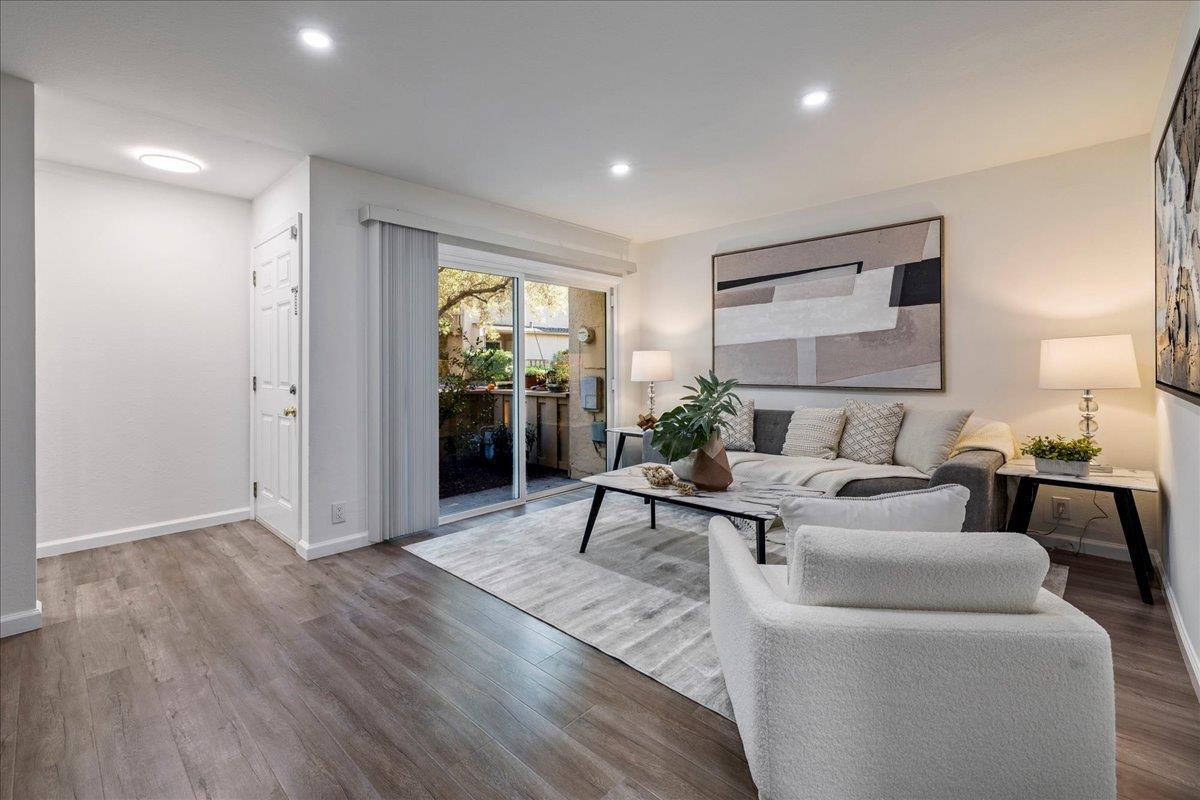 Property Photo:  125 Connemara Way 16  CA 94087 