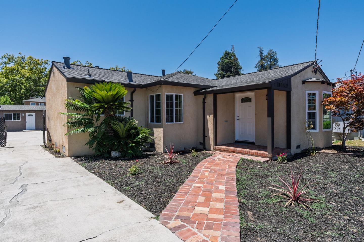 Property Photo: 1107 North 4th CA 95112