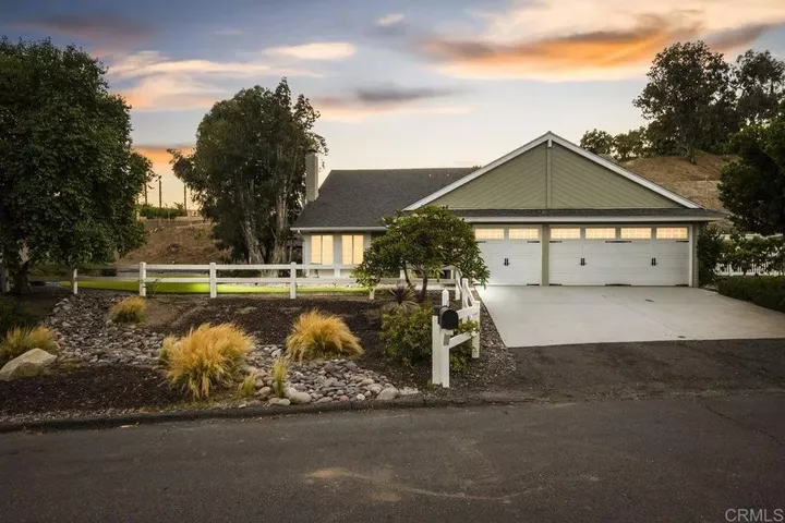 Property Photo: 1772 Treseder Circle CA 92019