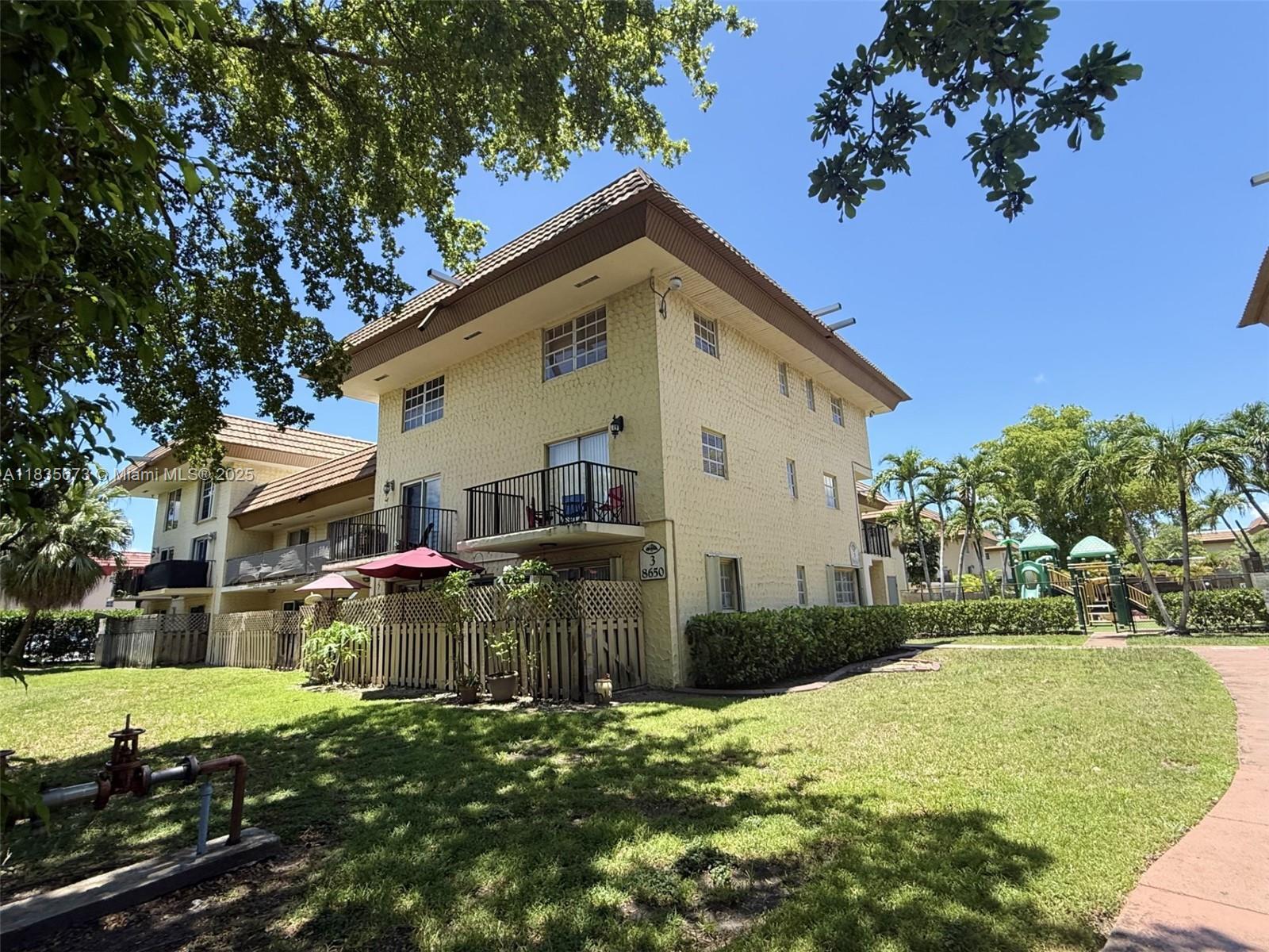Property Photo: 8650 SW 109th Ave 3-112 FL 33173