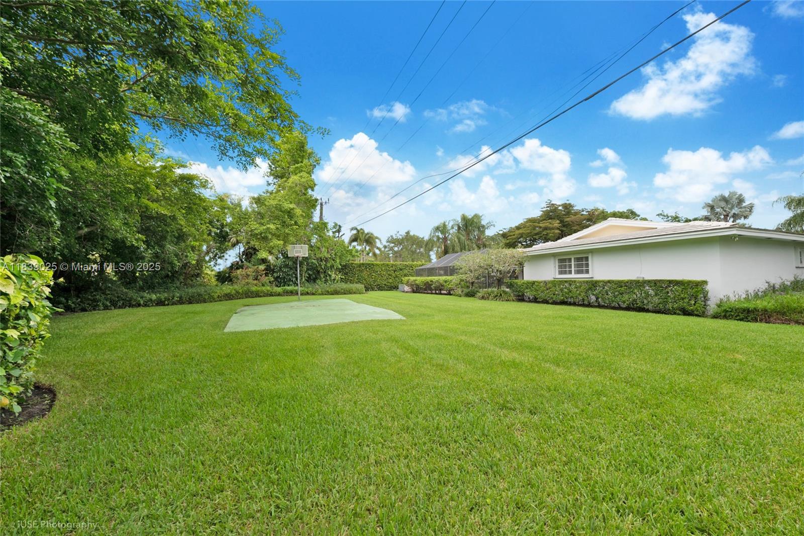 Property Photo: 7805 SW 141st St FL 33158