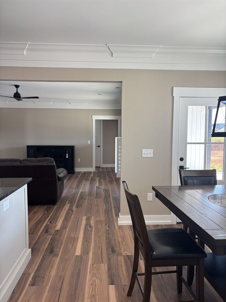 Property Photo:  20 Ridge Dr  AL 35661 - MUSCLE S 