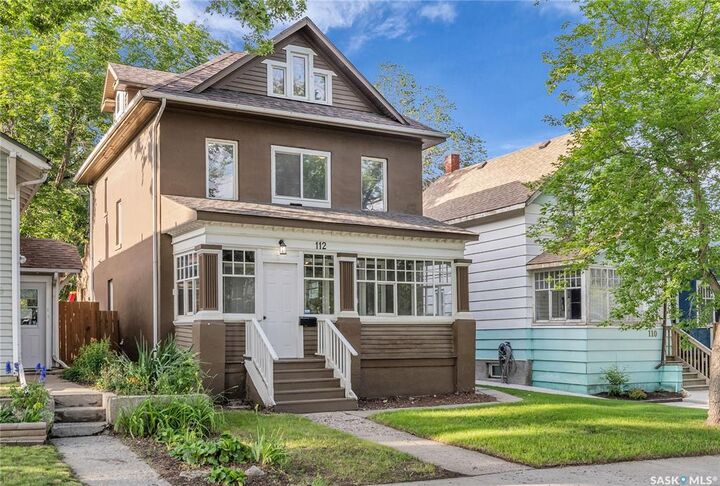 Property Photo: 112 27th Street W SK S7L 0J3
