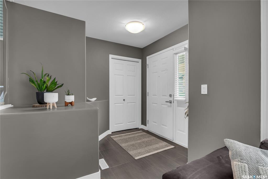 Property Photo: 119 Blakeney Crescent SK S7L 7N4