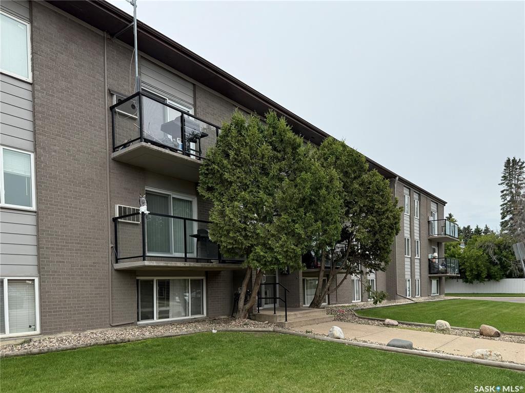 2 Summers Place 5  Saskatoon SK S7H 3W4 photo
