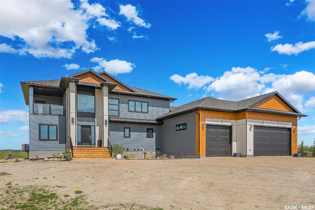 Property Photo:  172 Grandview Trail  SK S7T 0W5 