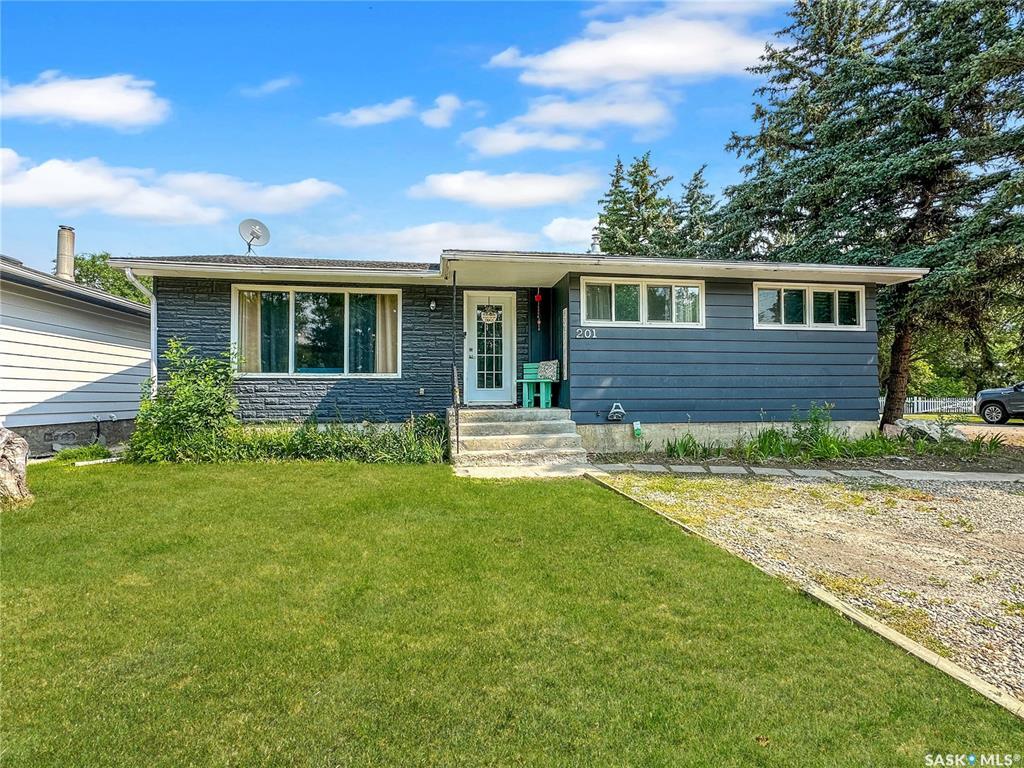 Property Photo: 201 Lily Street SK S0G 0C0