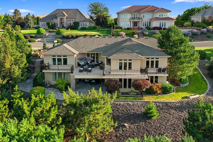 Property Photo:  4002 W 43rd Avenue  WA 99337 