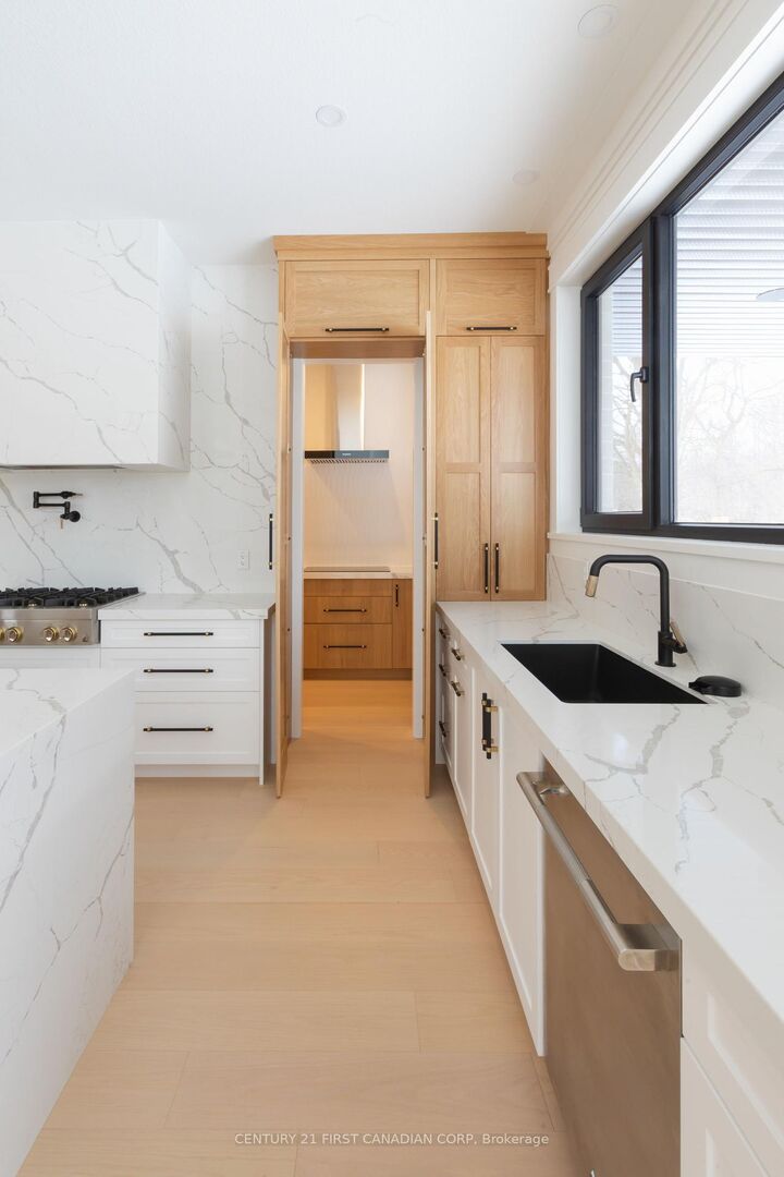 Photo de la propriété: 3116 Gillespie Trail ON N6P 0L4