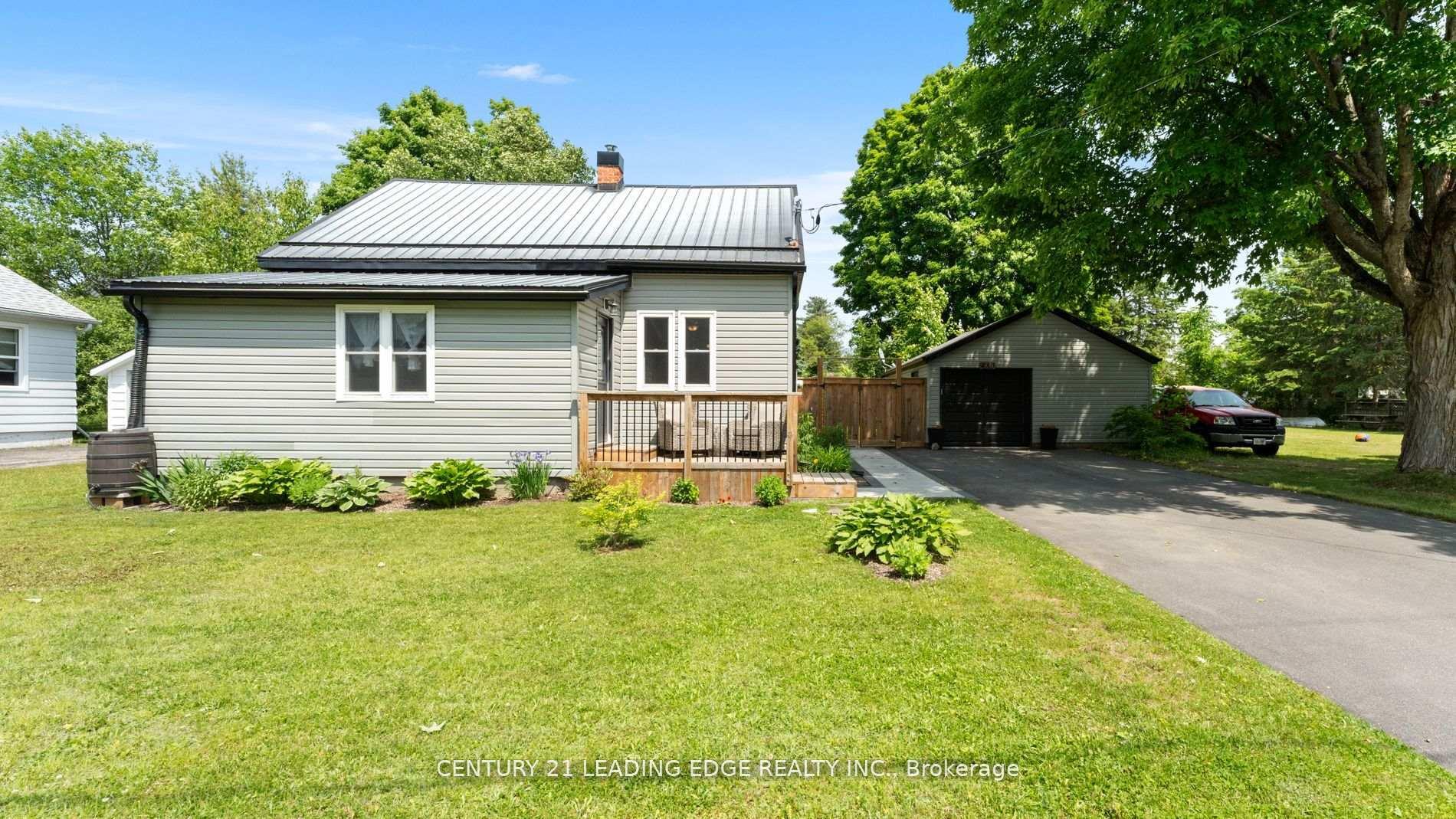 Property Photo:  450 Mary Street N  ON P1P 1G1 