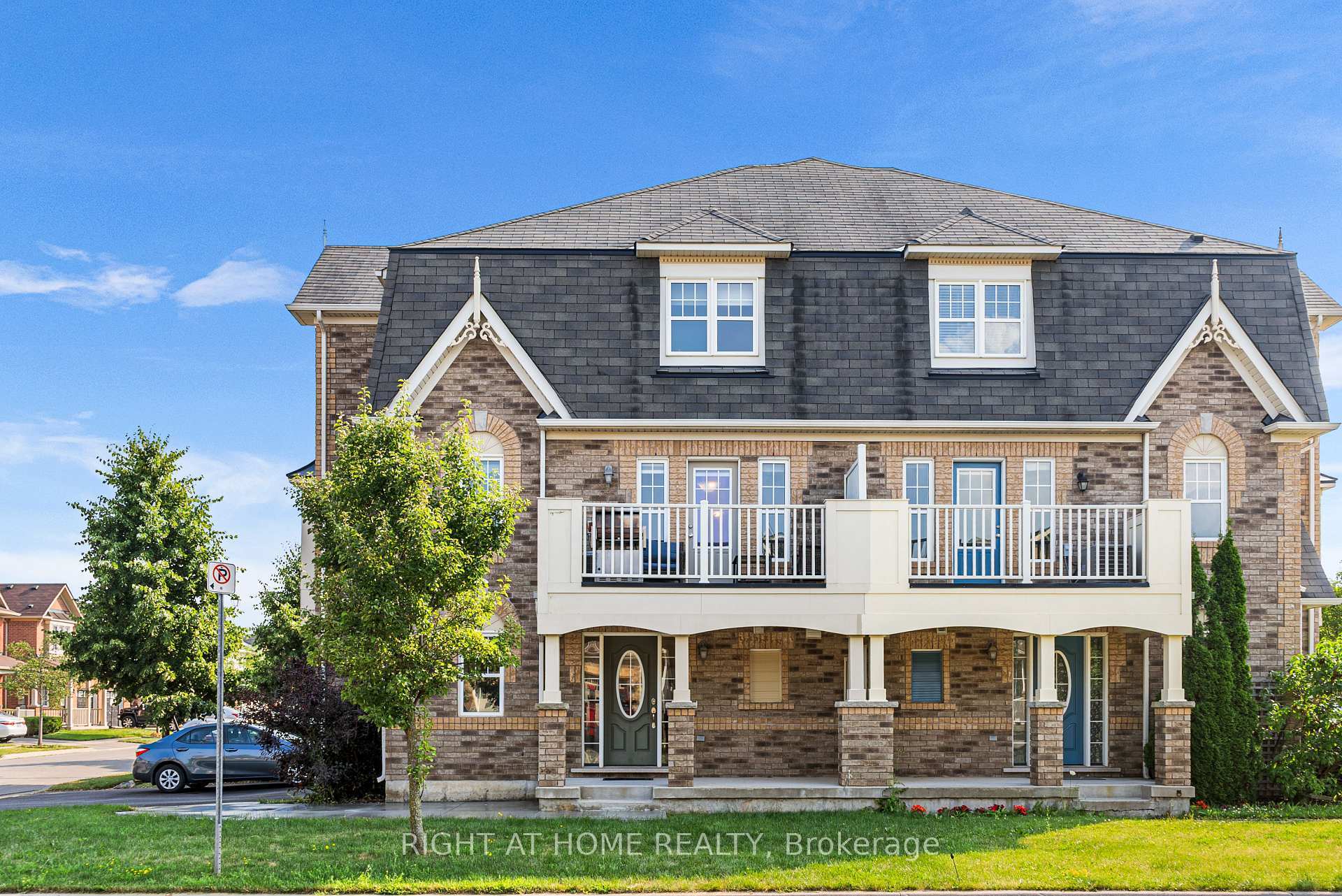 Property Photo: 291 Woodley Crescent ON L9T 8B8