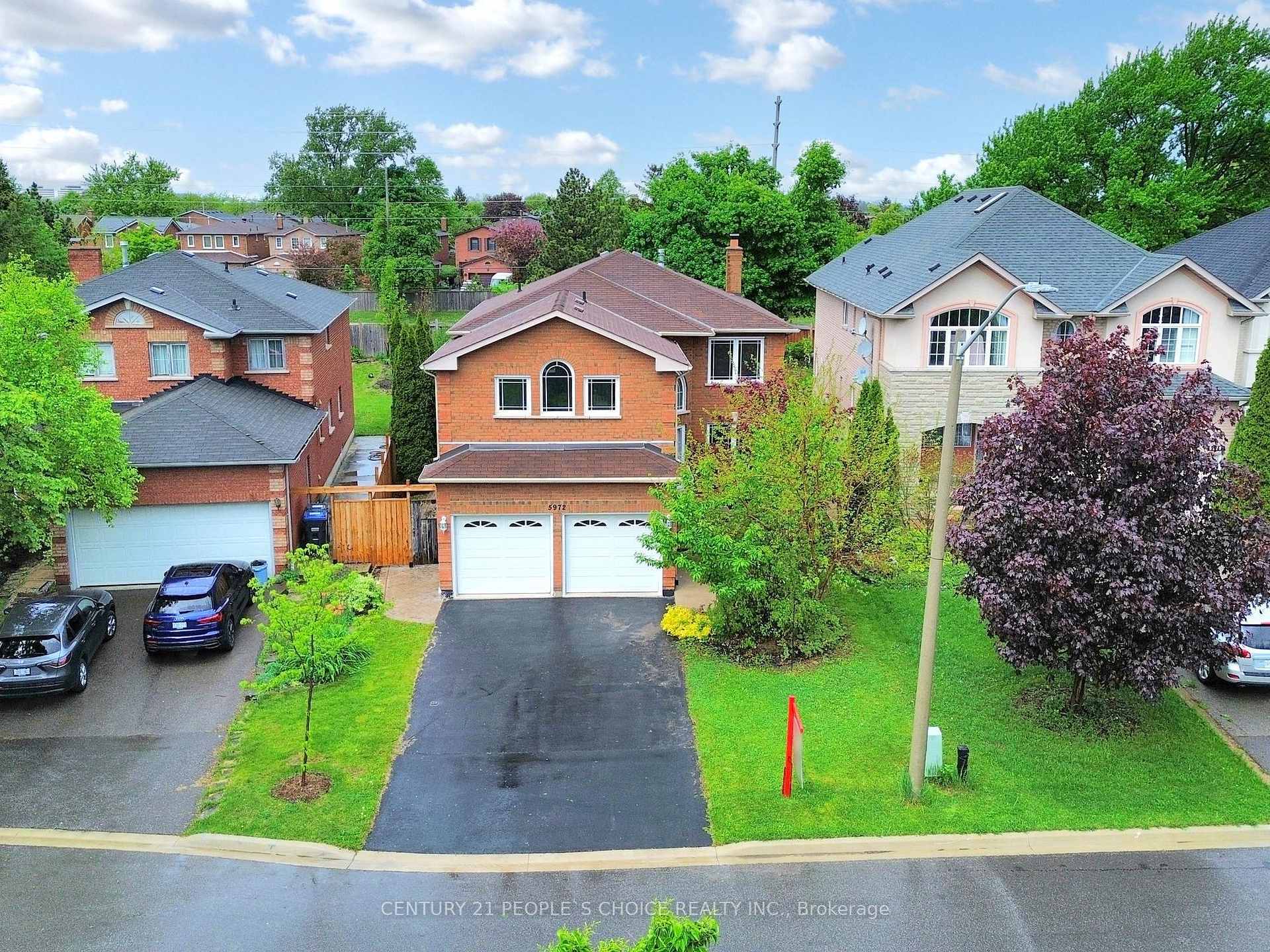 5972 Aquarius Court  Mississauga ON L5M 4Z9 photo