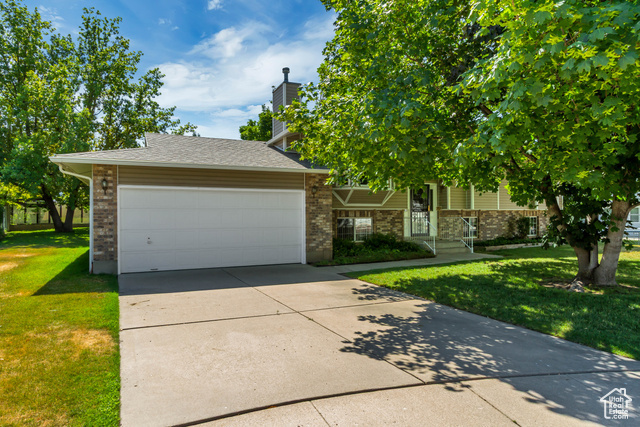 Property Photo: 2386 N 725 W UT 84041