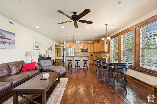 Property Photo: 9855 Vista Dr 103 UT 84032