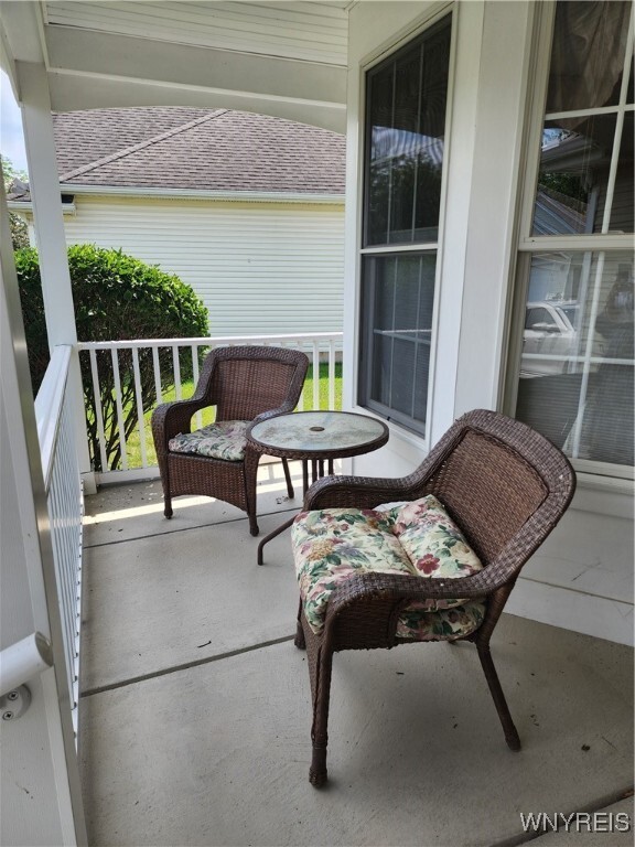 Property Photo: 44 French Oaks Lane NY 14051