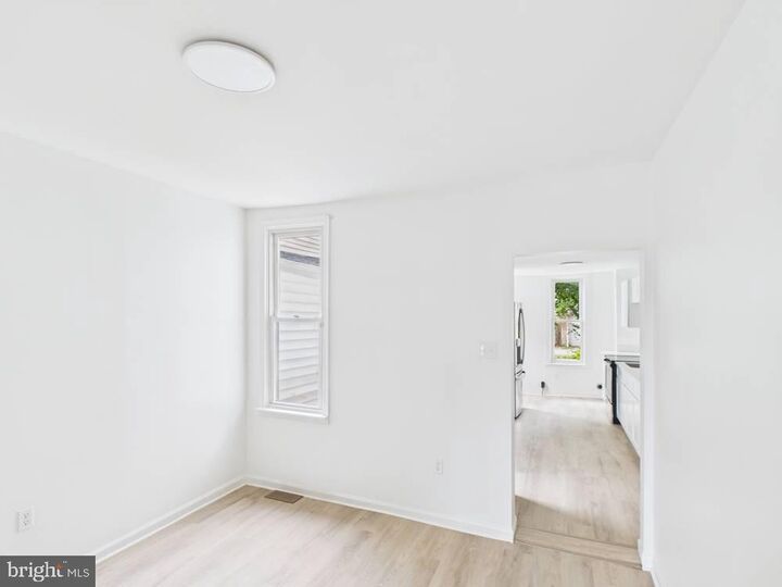 Property Photo:  1033 E Poplar Street  PA 17403 