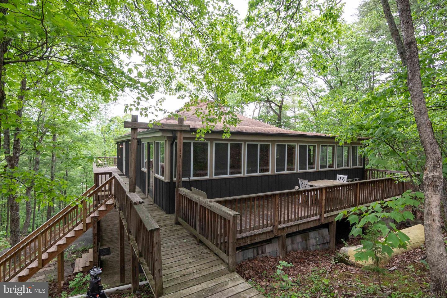 272 Fritzel Way  Basye VA 22810 photo