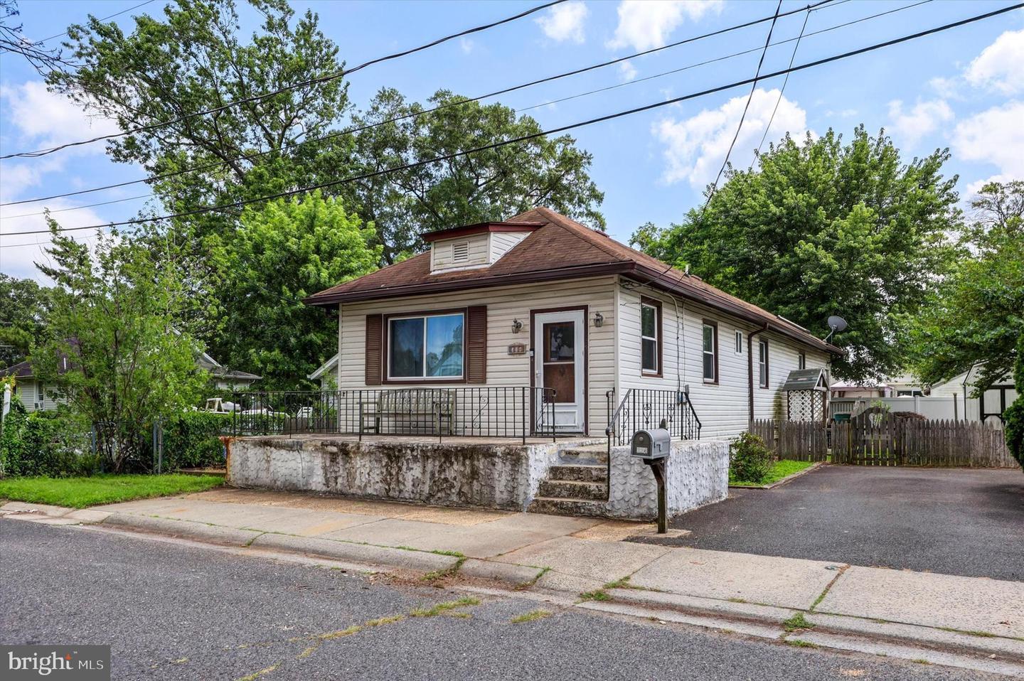 Property Photo:  224 Walling Place  NJ 07748 