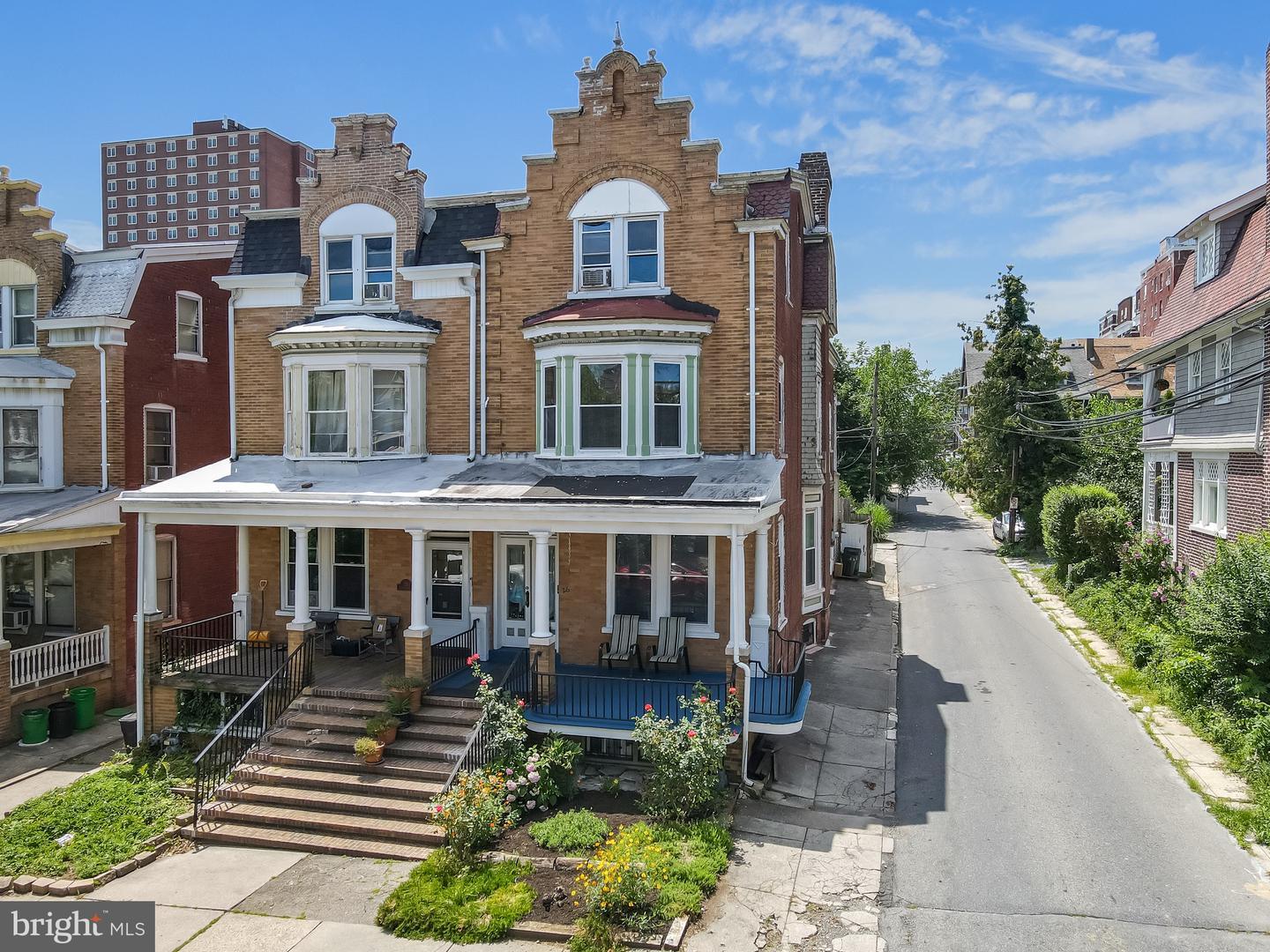 Property Photo: 26 S 14th Street PA 18102