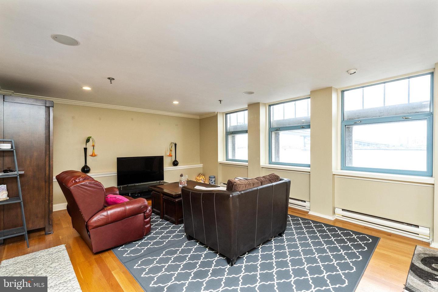 7 N Chris Columbus Boulevard 244  Philadelphia PA 19106 photo