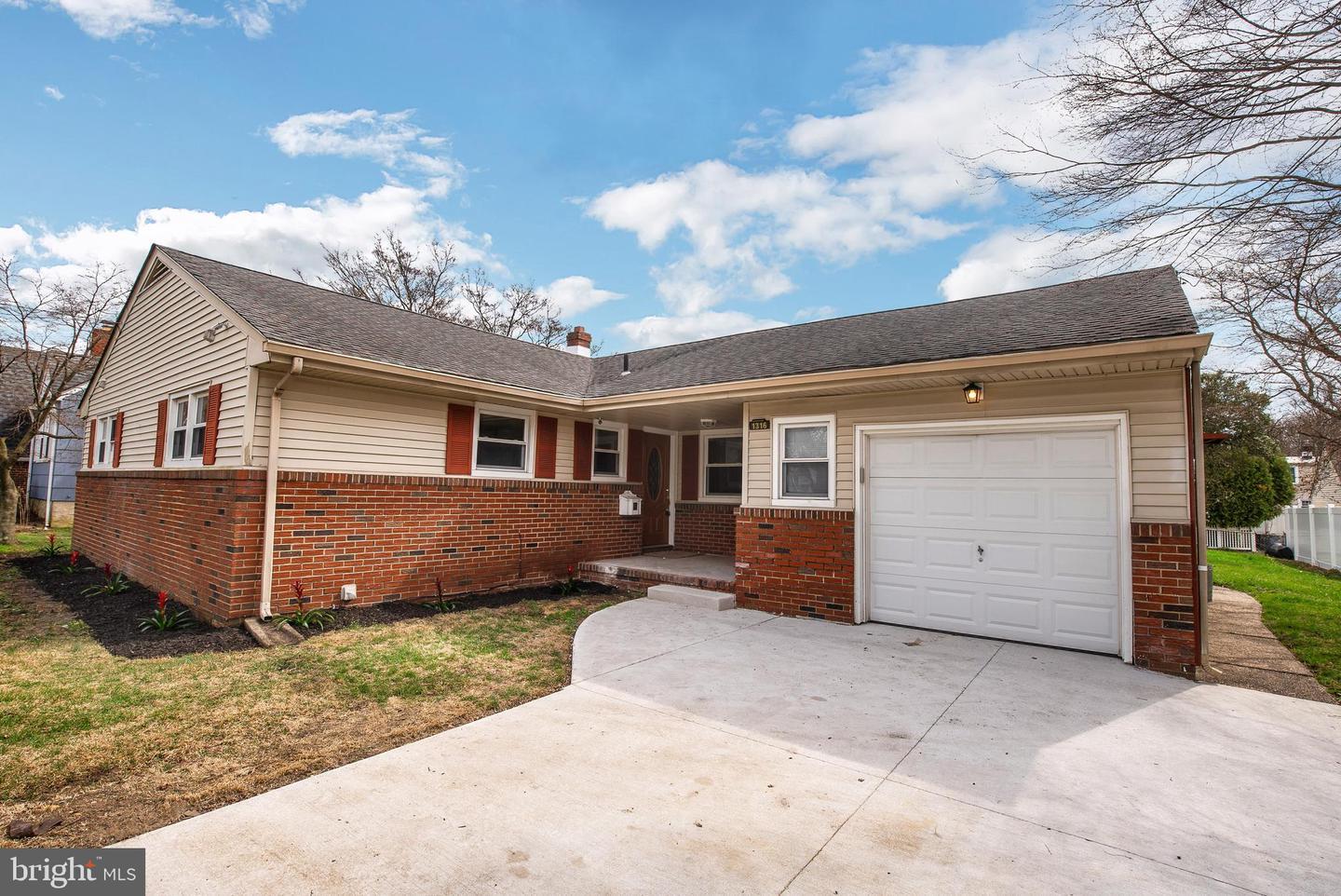 Property Photo: 1316 Kings Highway NJ 08035
