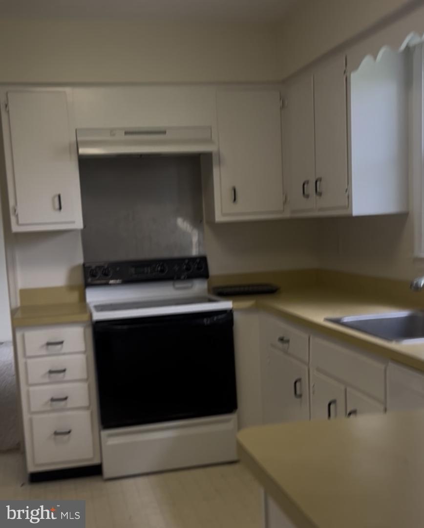 Property Photo: 76 E Rose Tree Road PA 19063