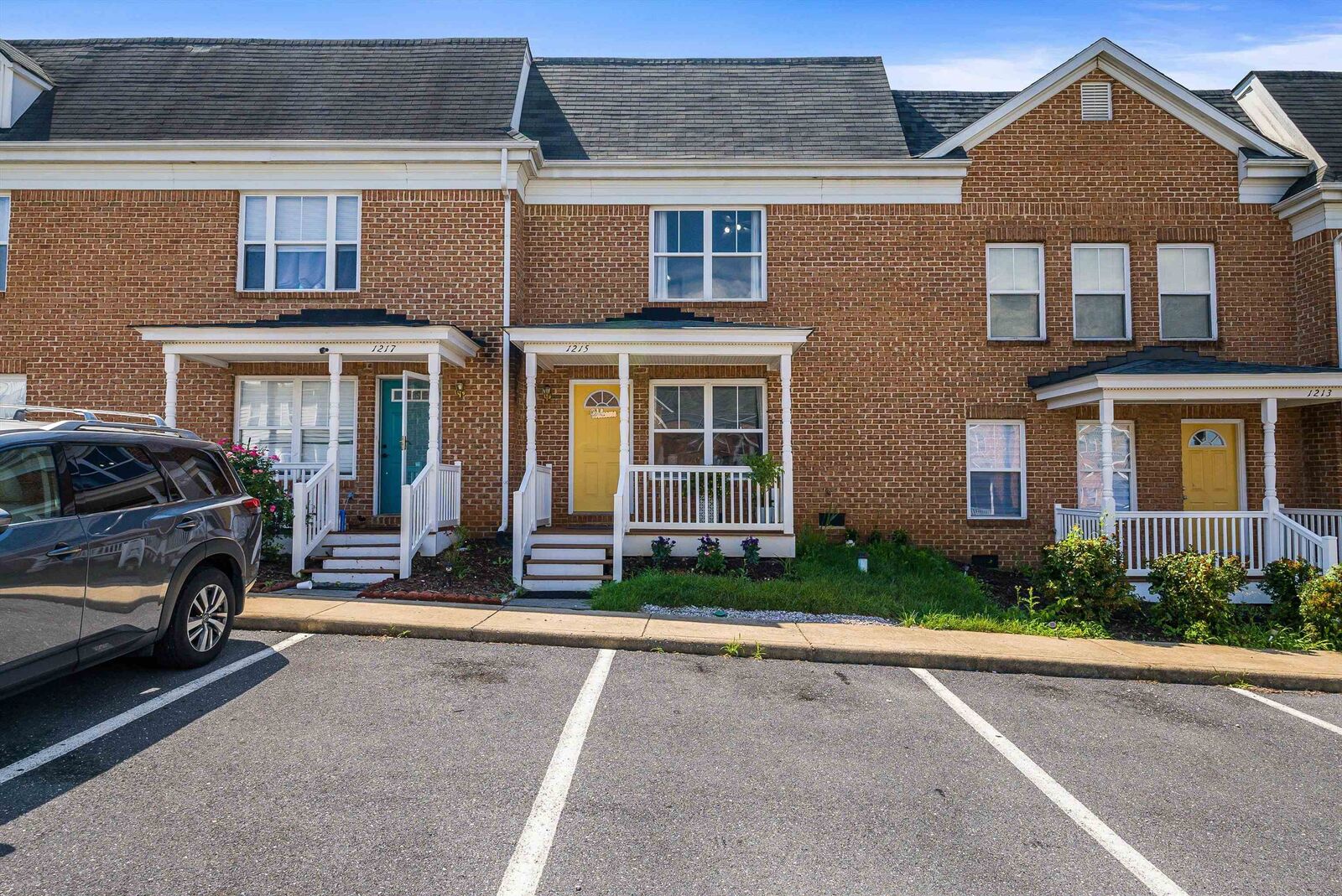 Property Photo:  1215 Old Richmond Cir  VA 22802 