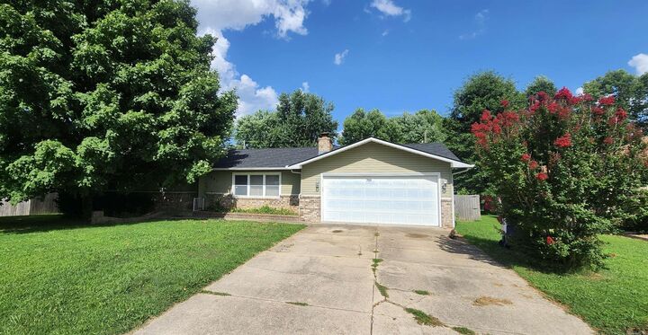 Property Photo: 701 Sierra Drive AR 72653
