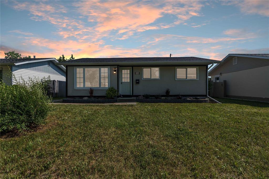 Property Photo: 556 McMeans Avenue MB R2C 0X5