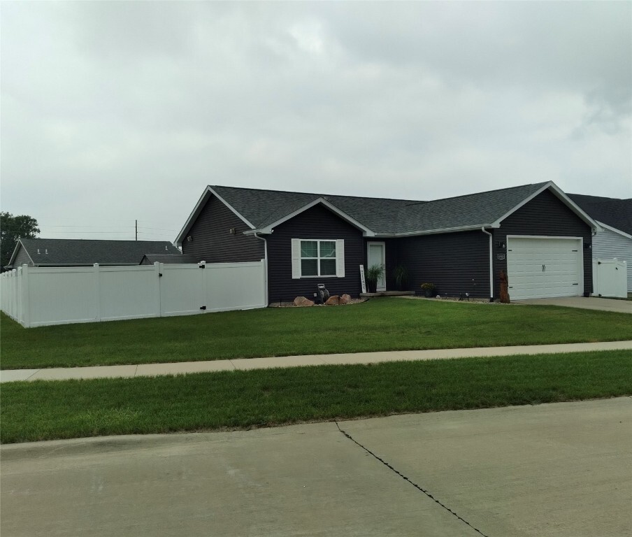 8903 Norway Drive NE  Cedar Rapids IA 52402 photo