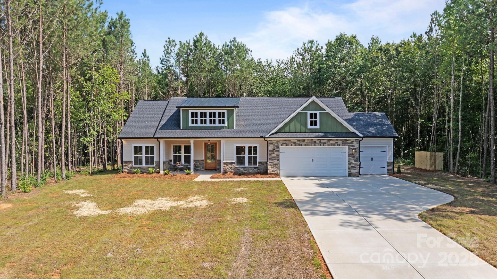 Property Photo: 1025 Baylor Grove Road 8 NC 28112