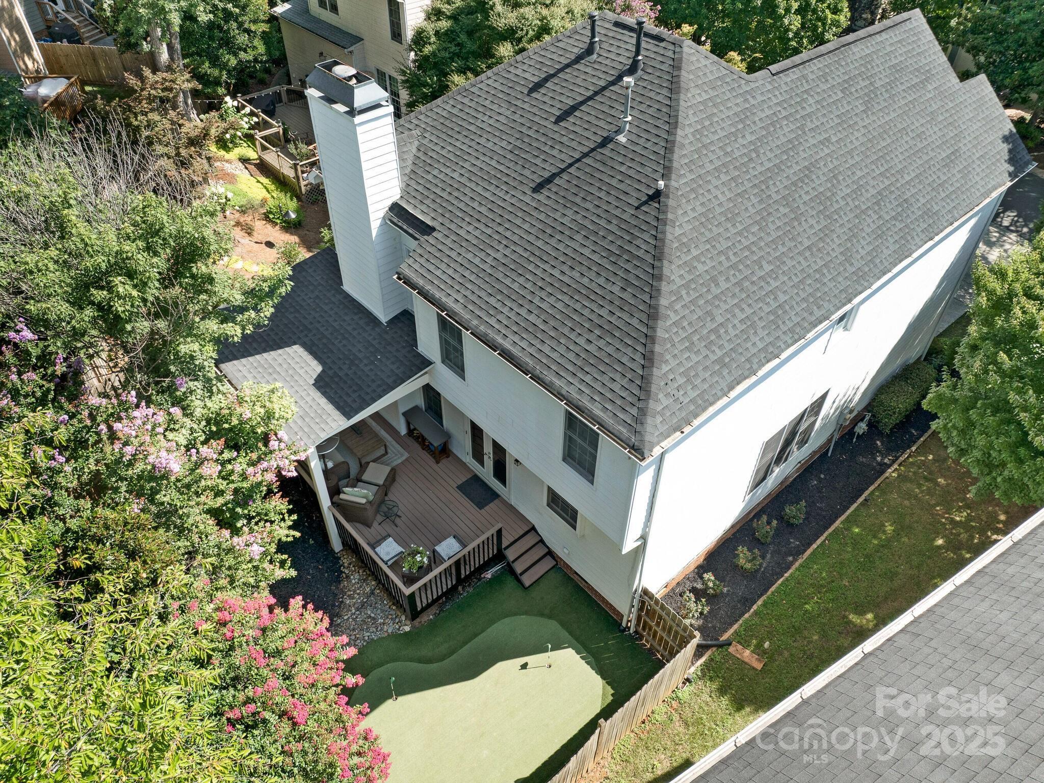 Property Photo: 2021 Sablewood Drive NC 28205