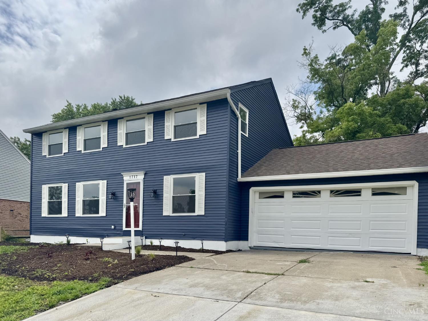 Property Photo:  1717 Aspenhill Drive  OH 45240 