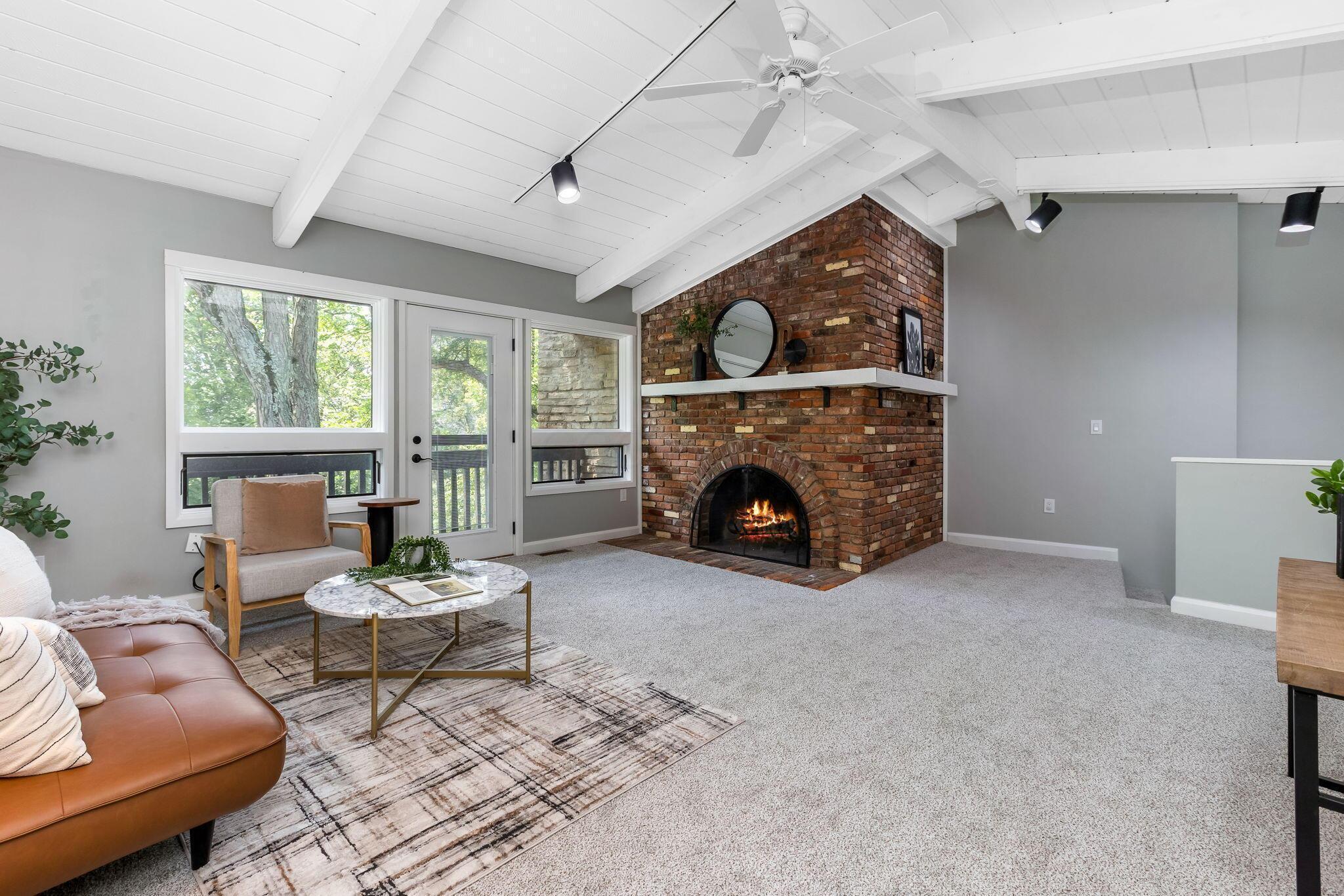 Property Photo: 2109 W 5th Avenue OH 43212