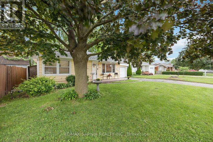 Photo de la propriété: 298 Lorne Avenue ON N8A 3Z2
