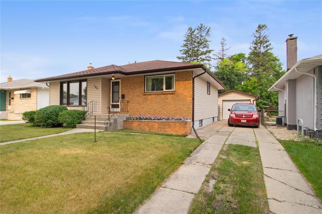 Photo de la propriété:  102 Tudor Crescent  MB R2K 2A7 