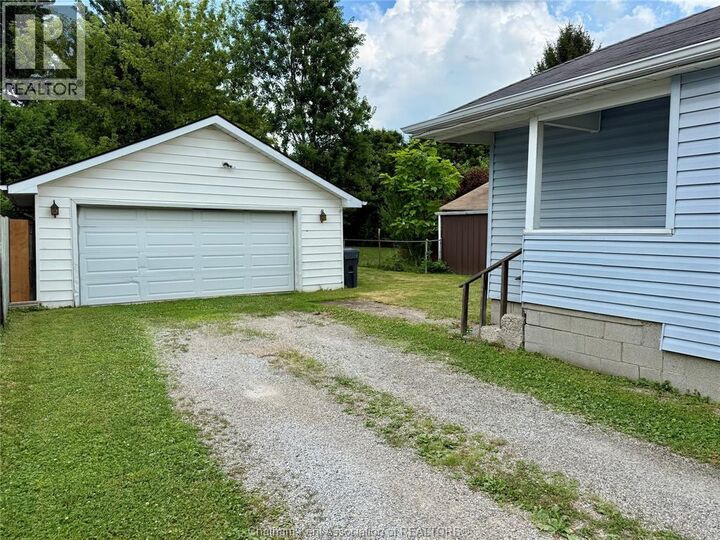 Photo de la propriété: 222 Sandys Street ON N7L 3P8